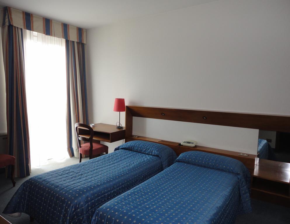 Cravero Rooms Caltignaga Bilik gambar